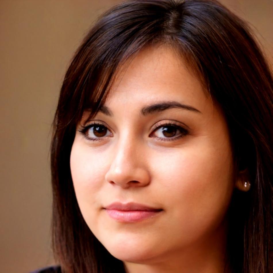 Dr. Sarah Müller, Leitende Finanzberaterin bei ozanythelios